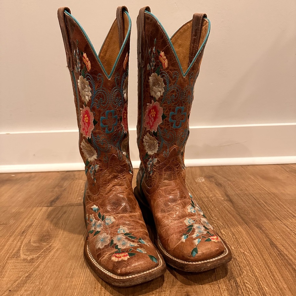 Macie Bean Floral Cowboy Boots